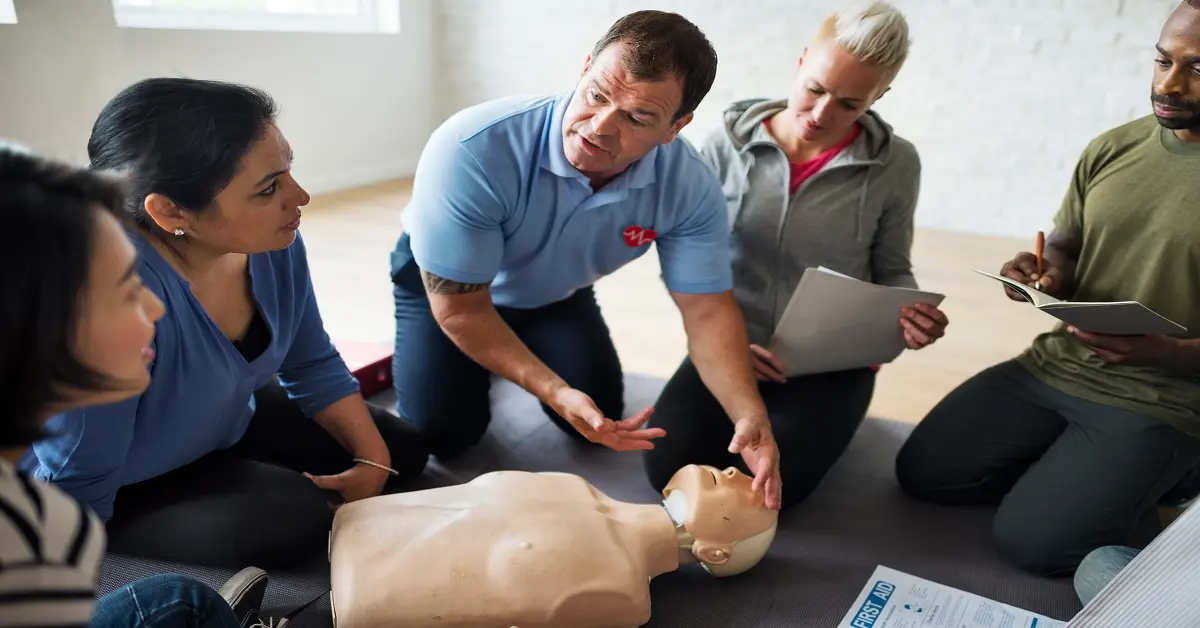  Image For How trained caregivers manage medical emergencies calmly and safely