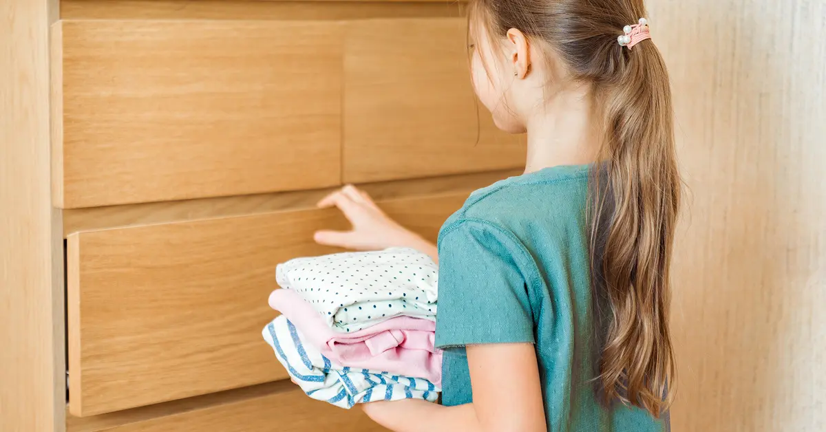  Image For Organising wardrobes and kitchen shelves using smart maid tips